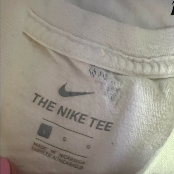 Nike T-Shirt - Picture 2 of 2
